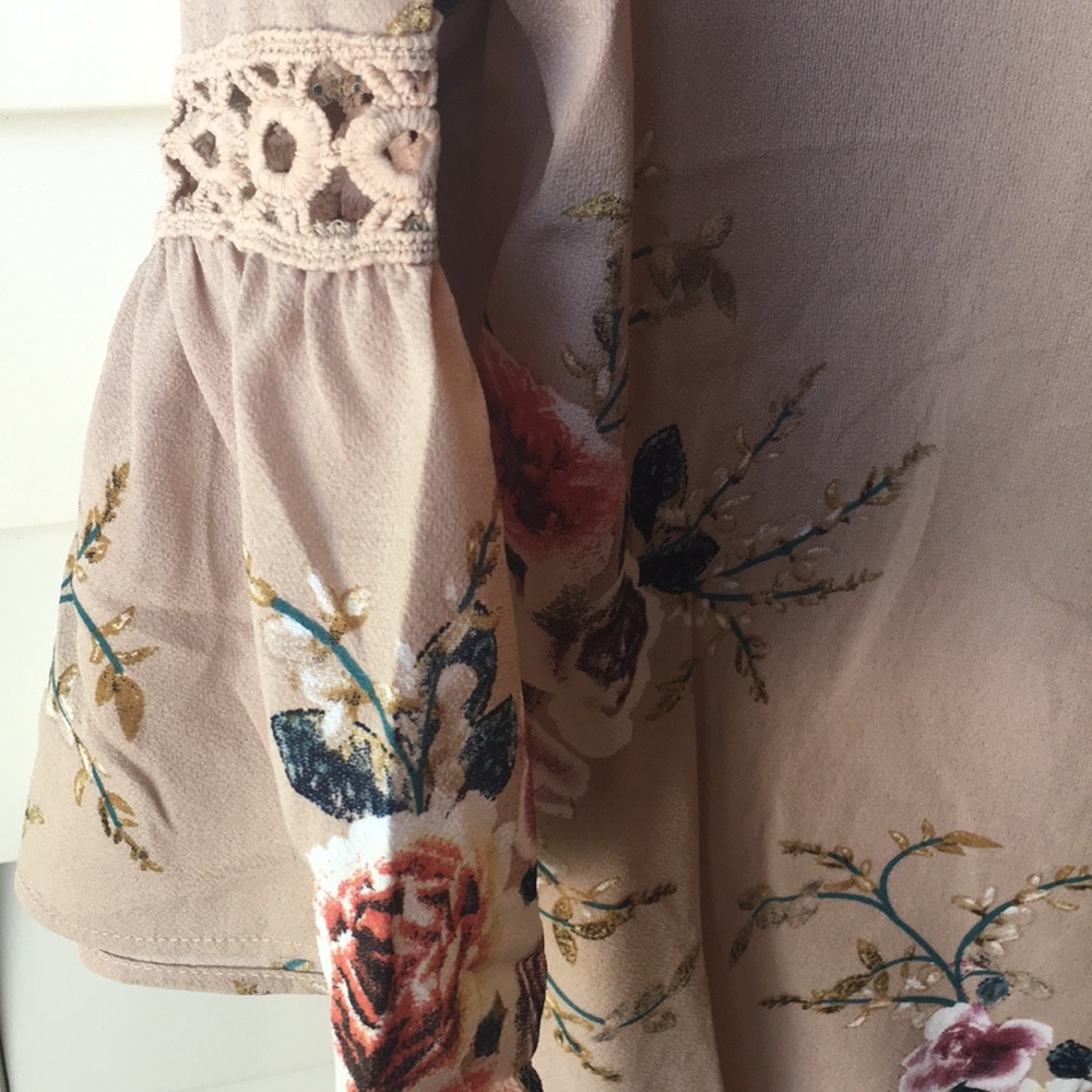 Bell Sleeve and Lace Kimono - Picture 8 of 8